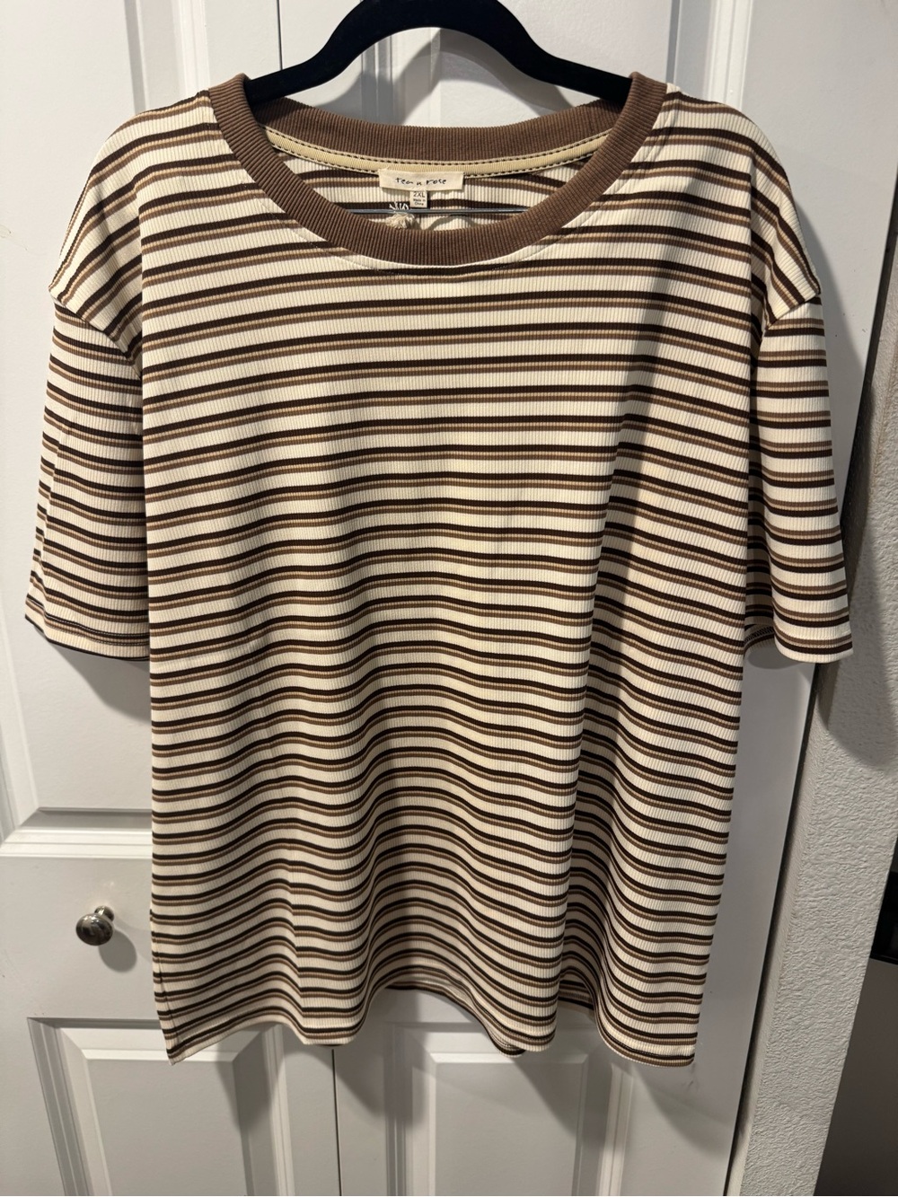 Women’s ribbed tshirt